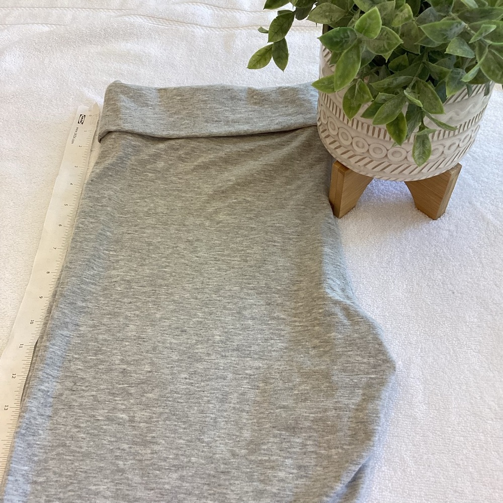 NWOT Victoria’s Secret Gray leggings Sz XL NEW rollover waistband Roomy Stretch - Picture 5 of 17